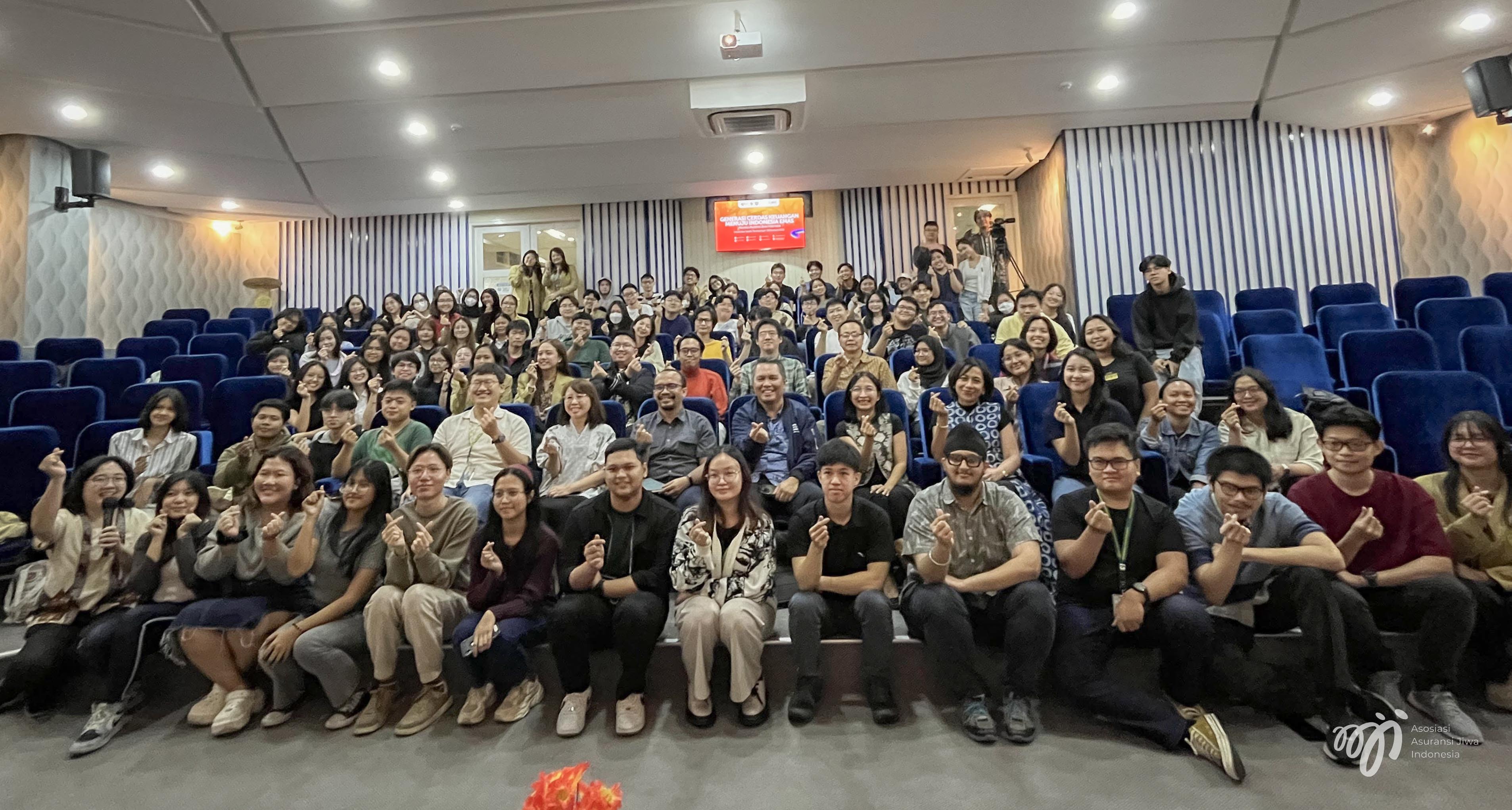 Literasi AAJI di UNPAR